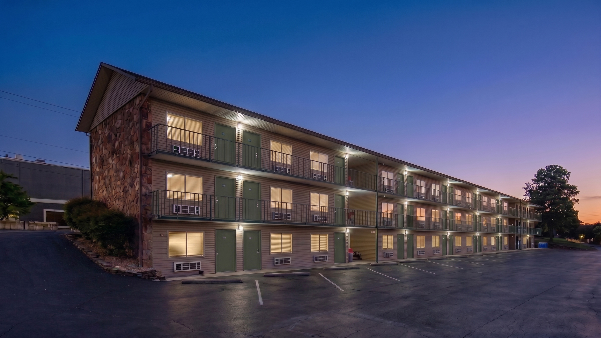 Live Oak Apartments — Render